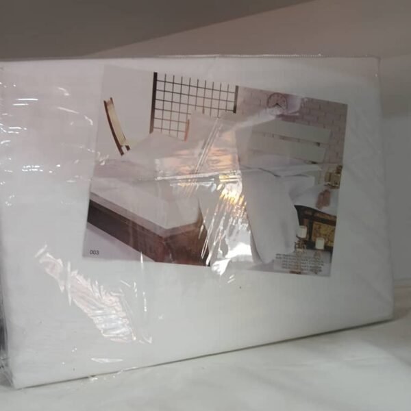 Parure de drap blanc